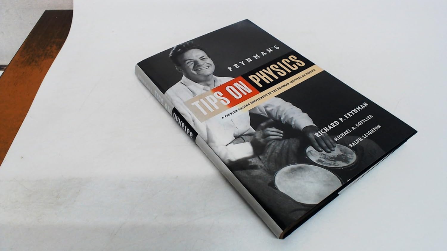 Buy Feynman's Tips on Physics: A Problem-Solving Supplement to the Feynman Lectures on Physics (English, Paperback, Richard P. Feynman, Michael A. Gott... Online at Best Price - BookBajar